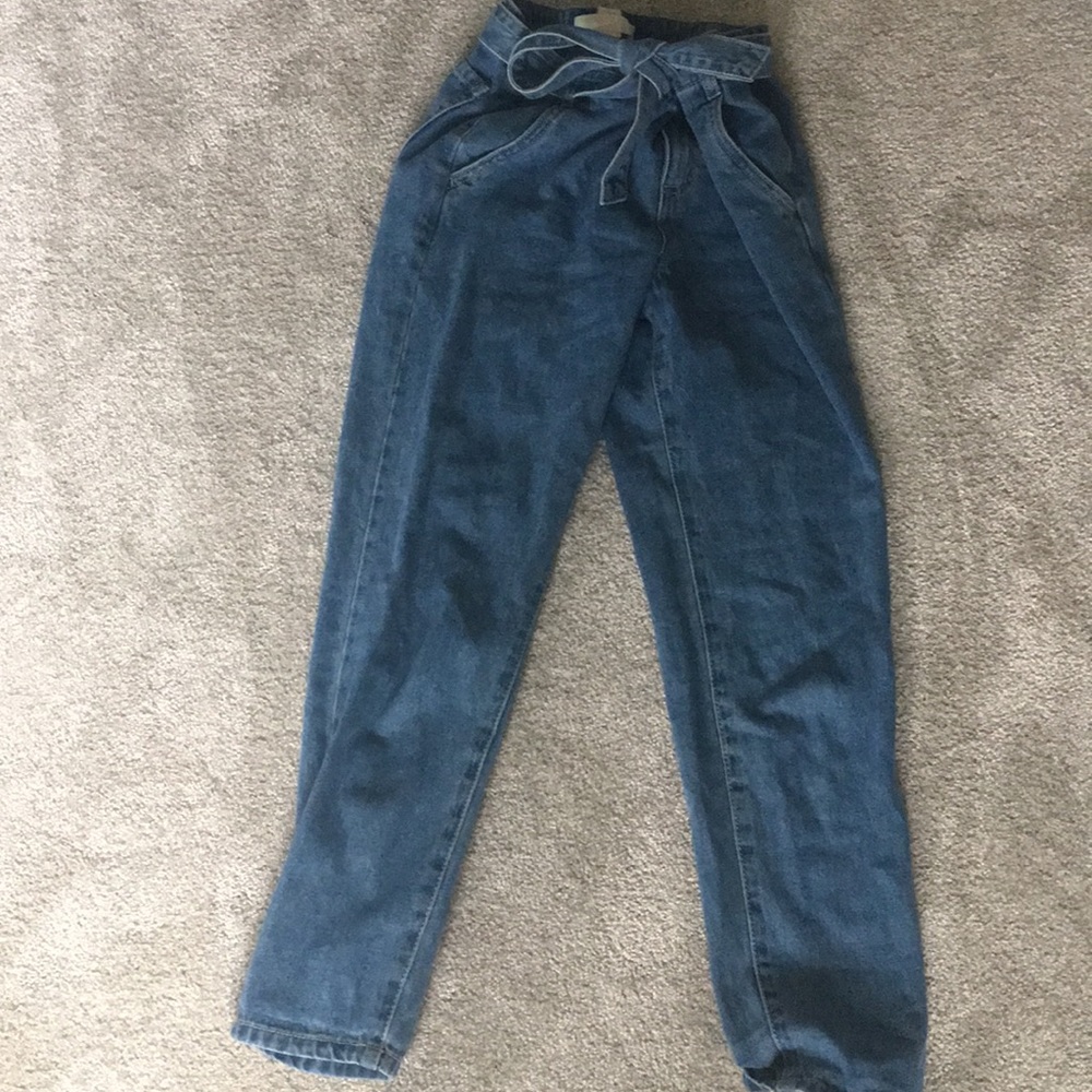 Super cute denim tie pants